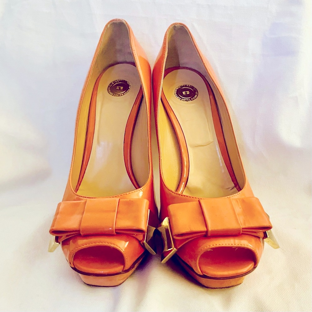 EUC Elisabetta Franchi Patent Leather Platform Peep Toe Pumps Size 39